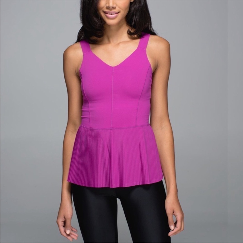 Lululemon women’s City Tank 10 Ultra Violet peplum pleated athletic Athleisure